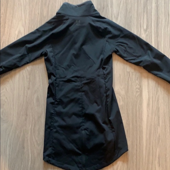 Under armor long lightweight coat - Picture 4 of 4